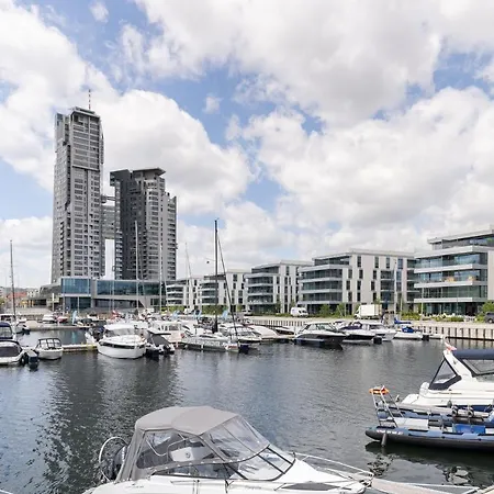 Yacht Park With Sea View By Lion Apartament Gdynia